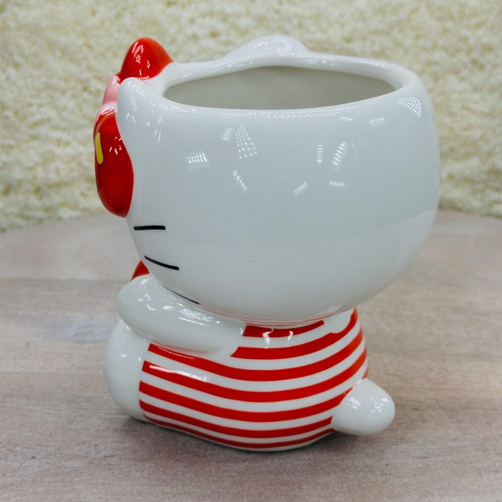 Hello Kitty 3D Full Body Mug 20oz Red LOVE Valentine's Cup NEW - Picture 8 of 15